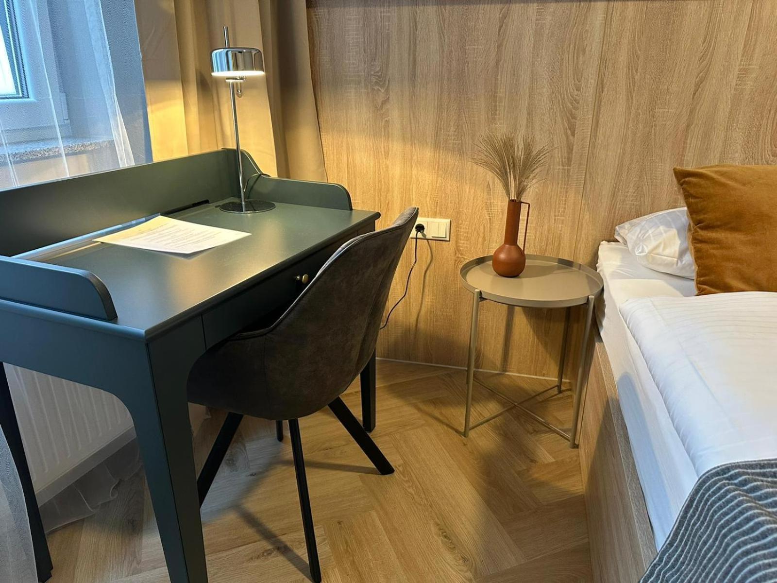 Lenau 3*